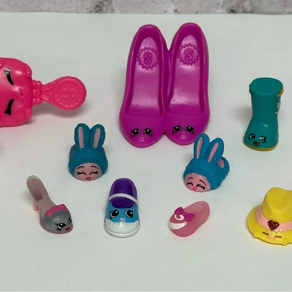 Shopkins Mini Toys 1/2-inch Lot of 8